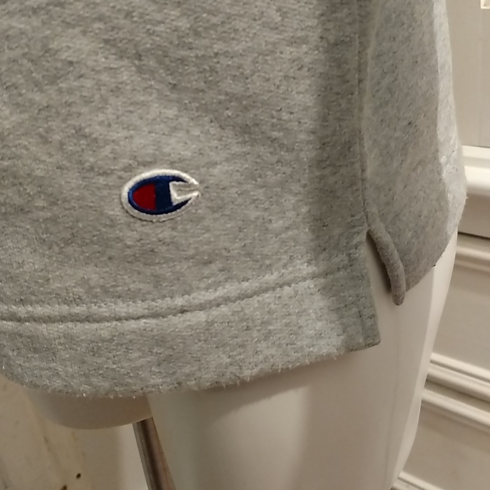 Champion Basic Gray Sweatshirt Sz M - image 2